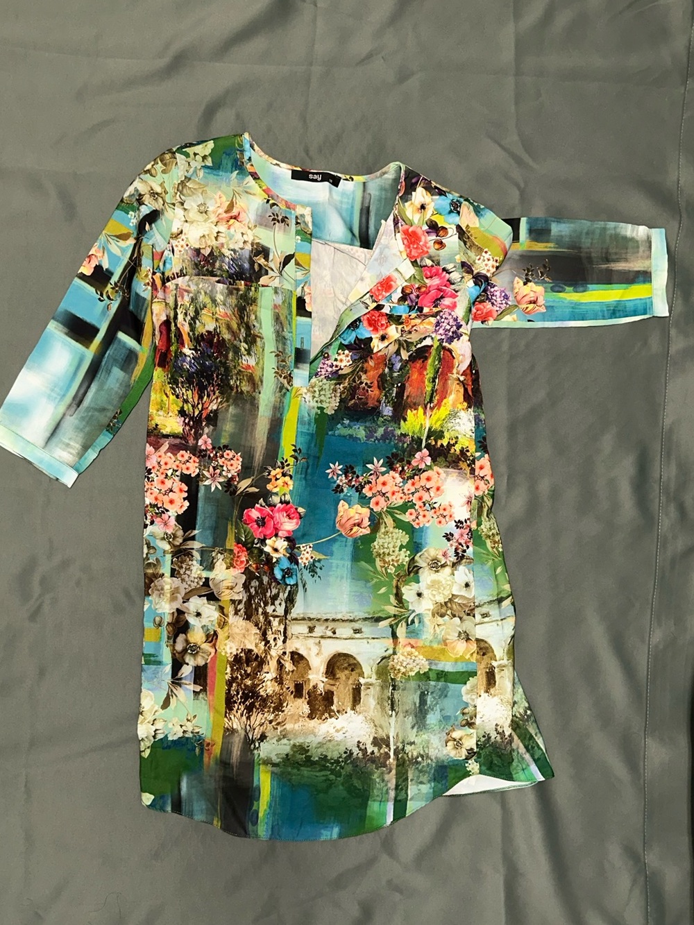Vivid Floral & Scenic Print Tunic Top